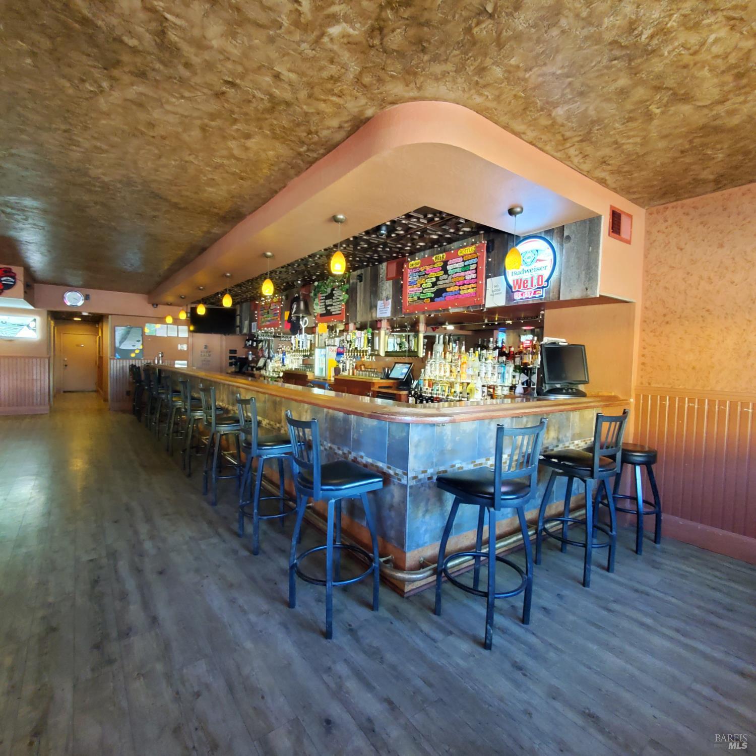 244 S Main Street Willits CA 95490