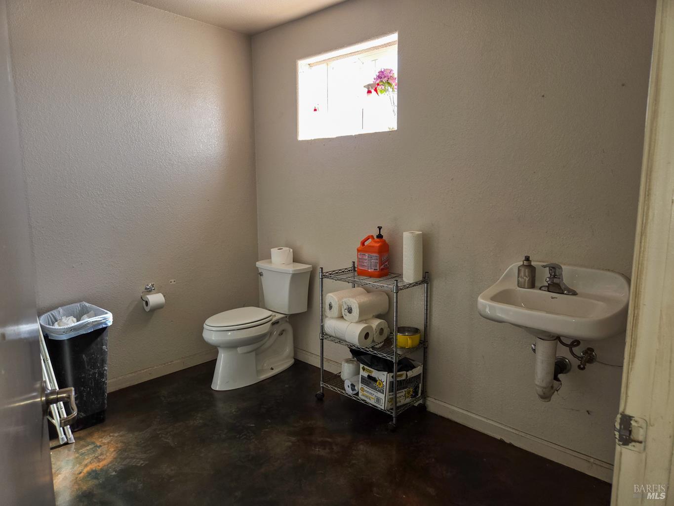 4300 N State Street Ukiah CA 95482