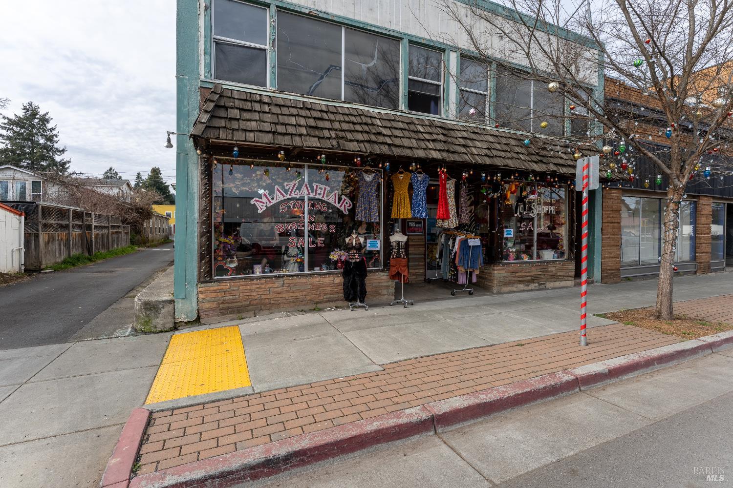 38 S Main Street Willits CA 95490