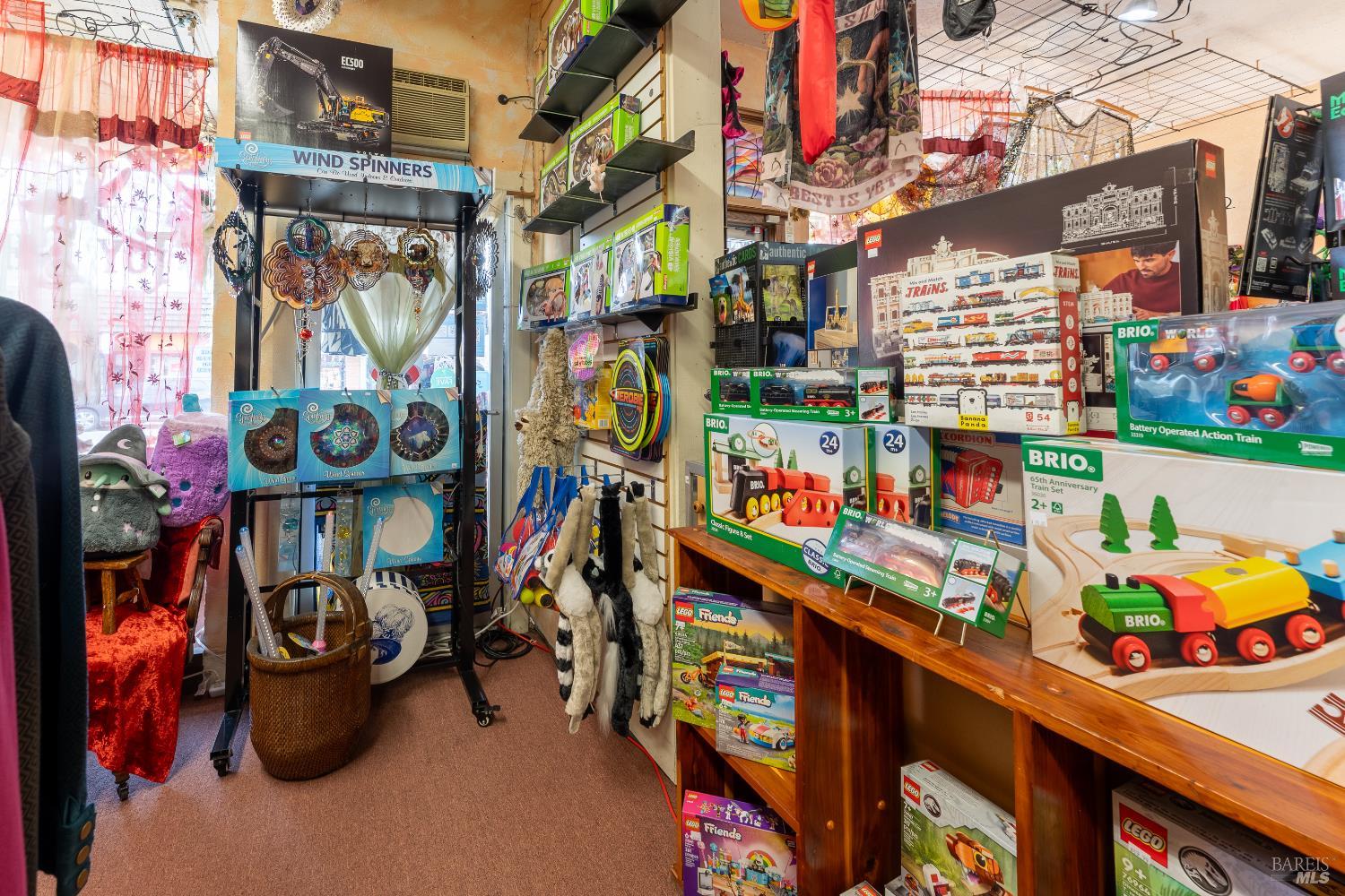 38 S Main Street Willits CA 95490