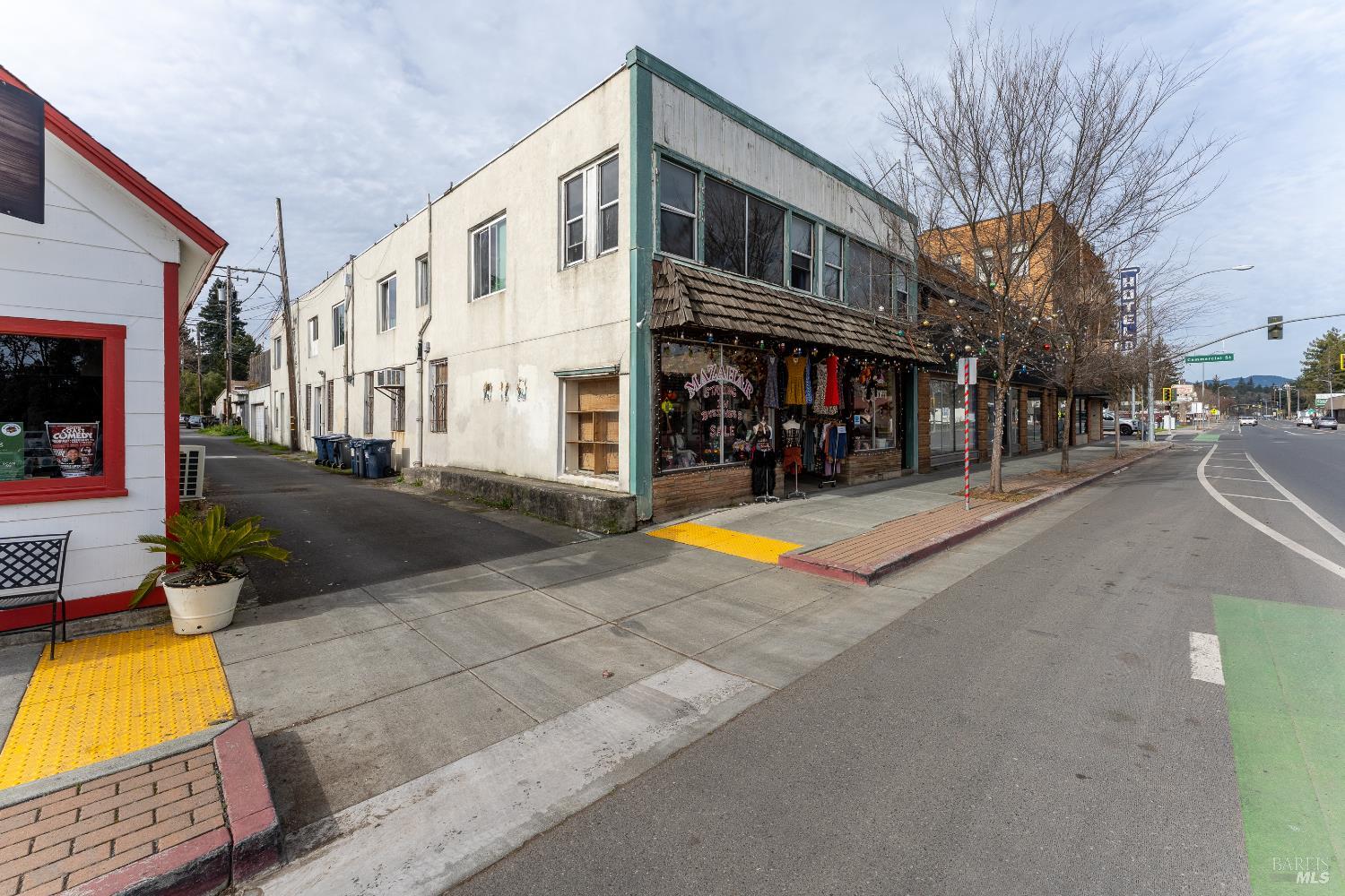 38 S Main Street Willits CA 95490