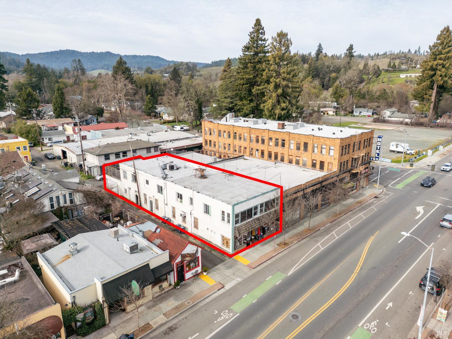 38 S Main Street Willits CA 95490