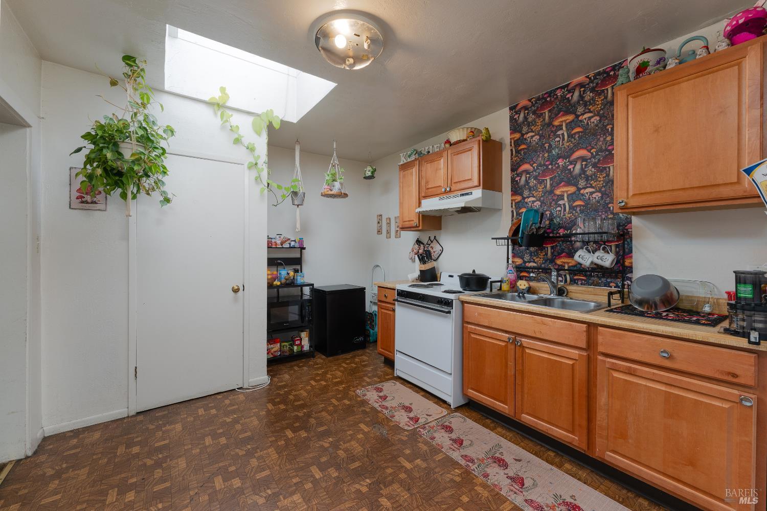 38 S Main Street Willits CA 95490