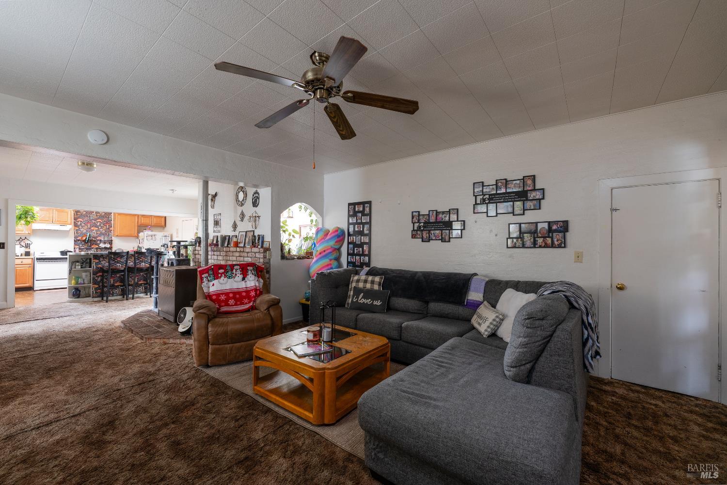 38 S Main Street Willits CA 95490