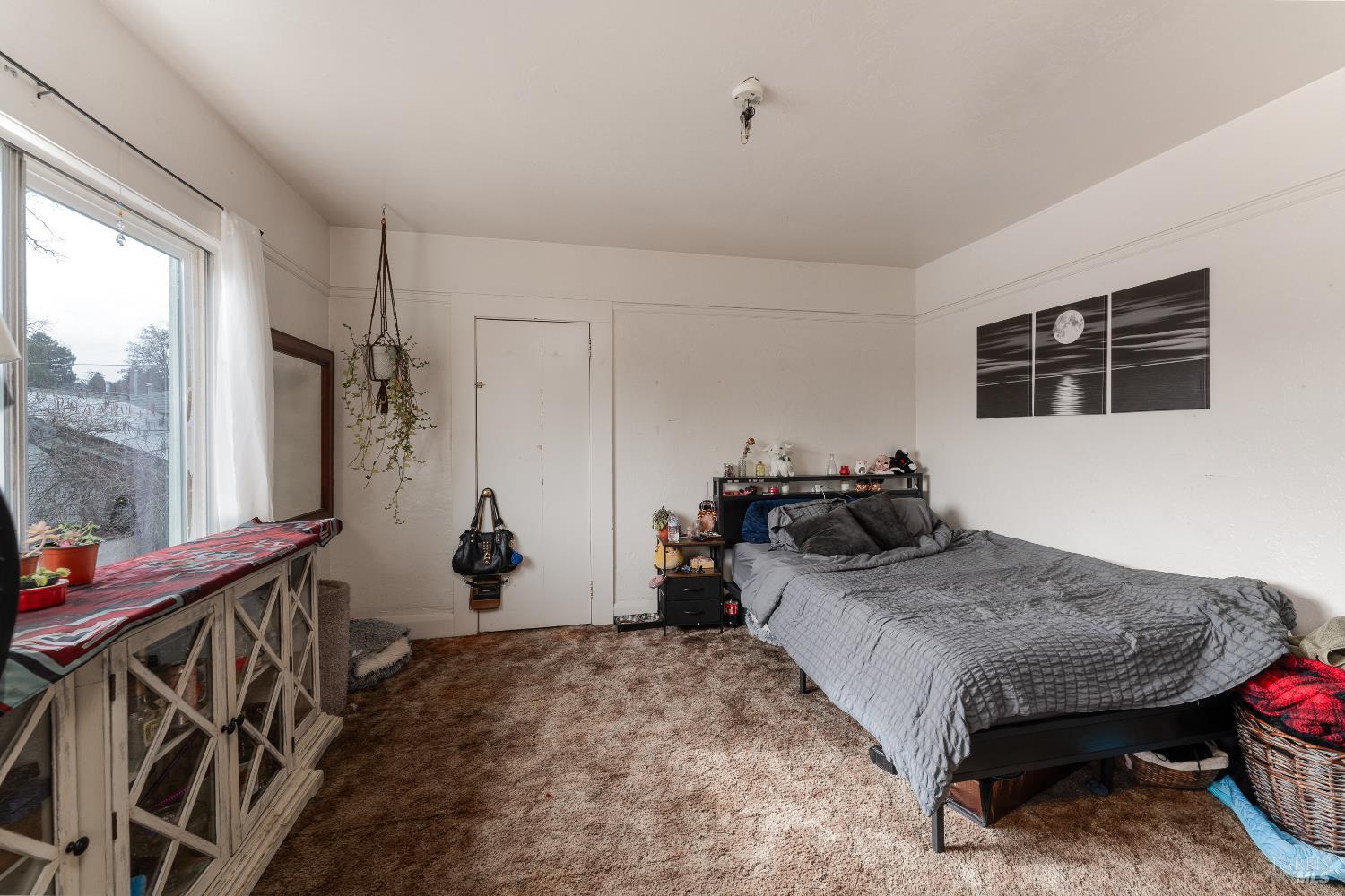 38 S Main Street Willits CA 95490