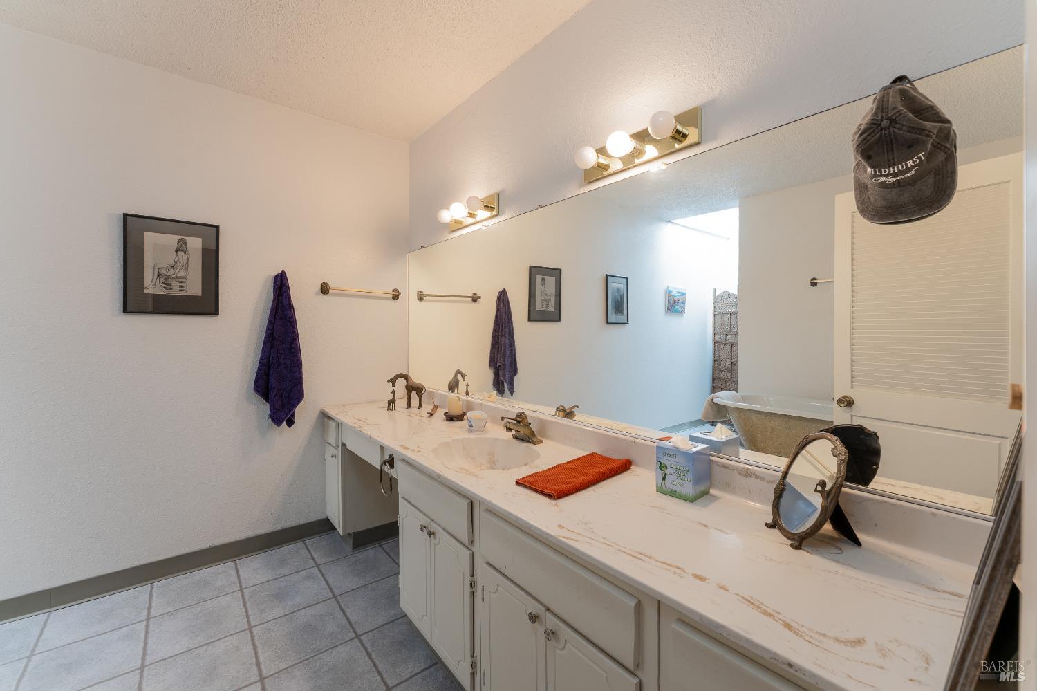 38 S Main Street Willits CA 95490
