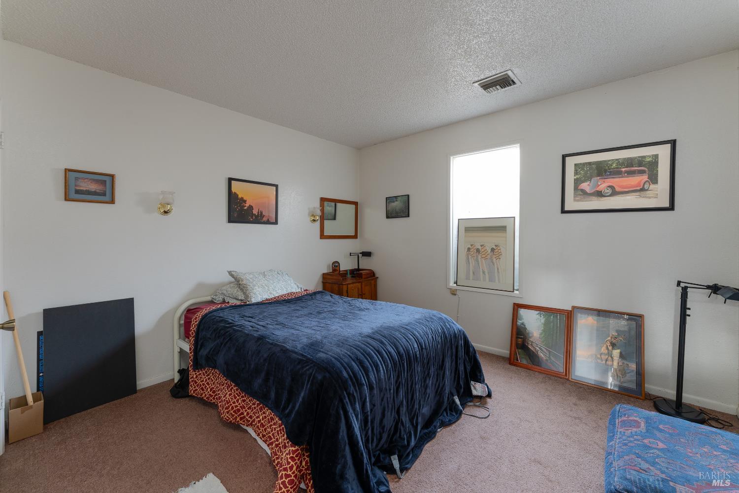 38 S Main Street Willits CA 95490