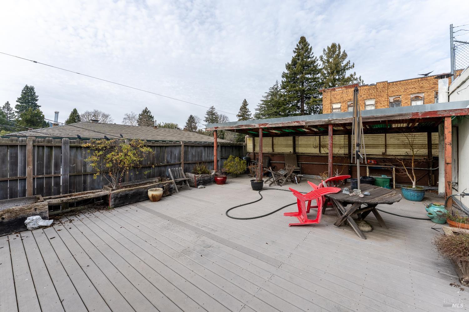 38 S Main Street Willits CA 95490