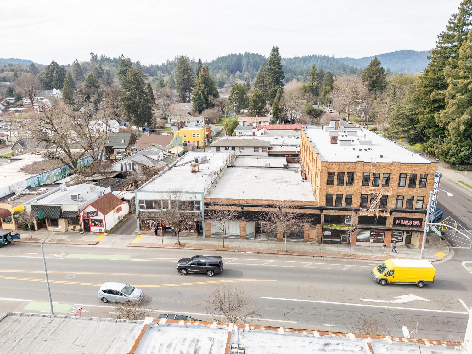 38 S Main Street Willits CA 95490