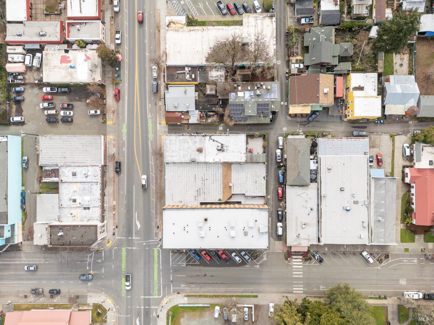 38 S Main Street Willits CA 95490