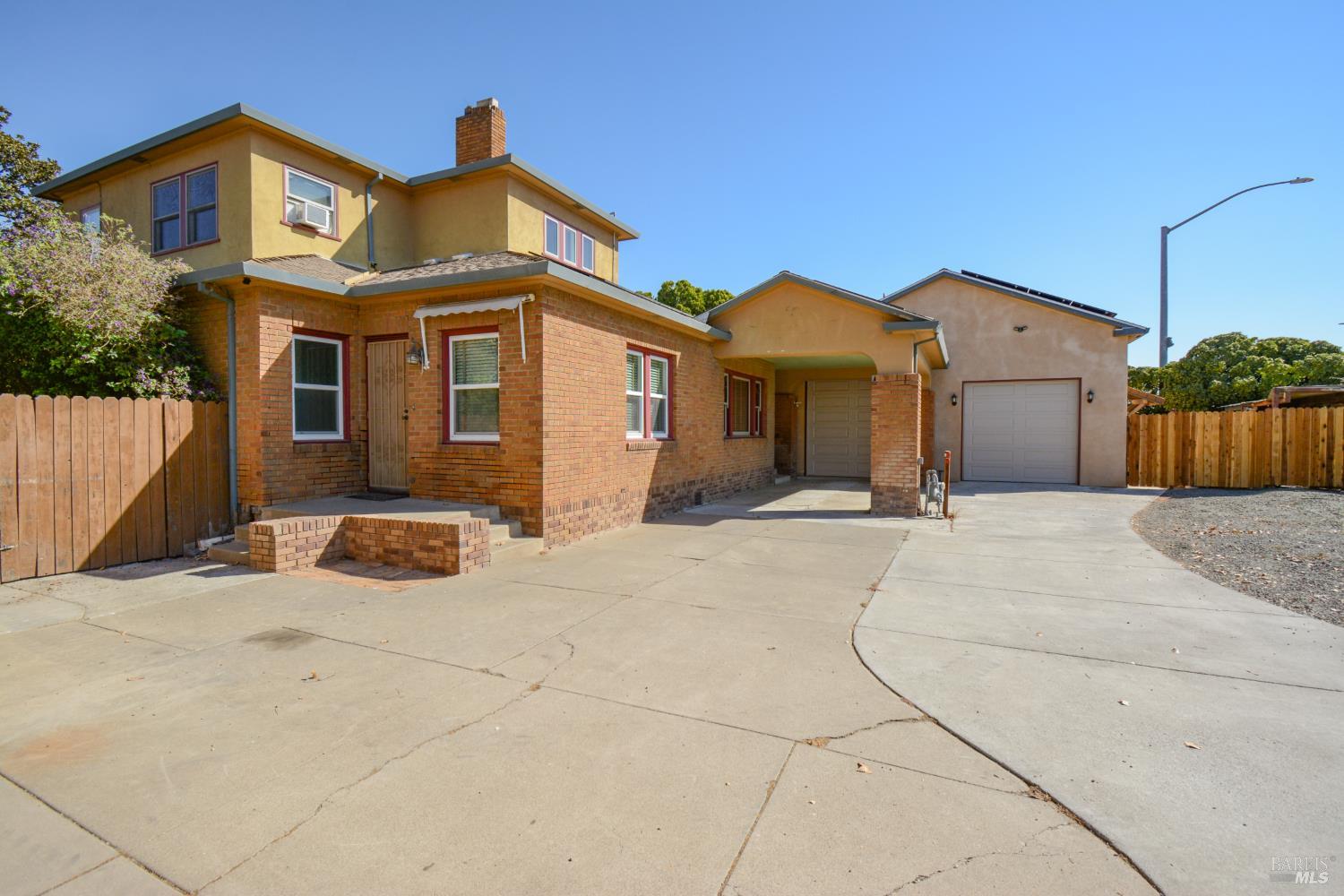 811 N First Street Dixon CA 95620