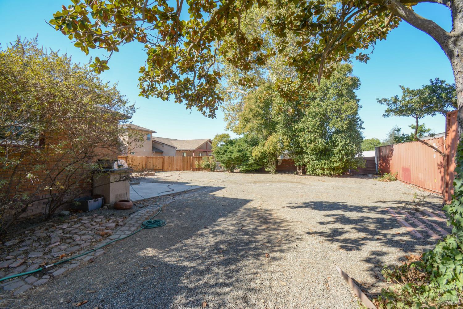 811 N First Street Dixon CA 95620