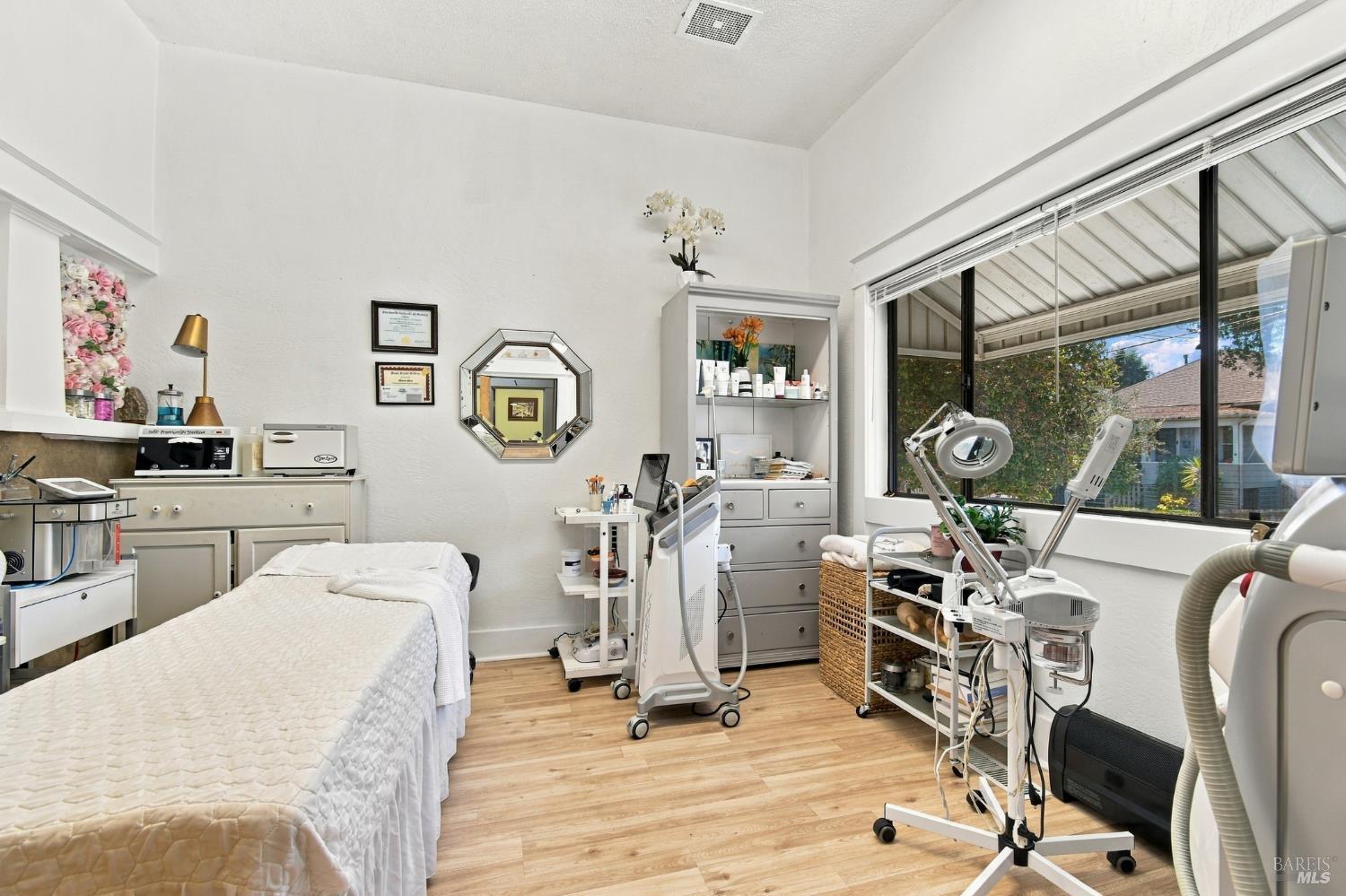 132 Leland Street Santa Rosa CA 95404