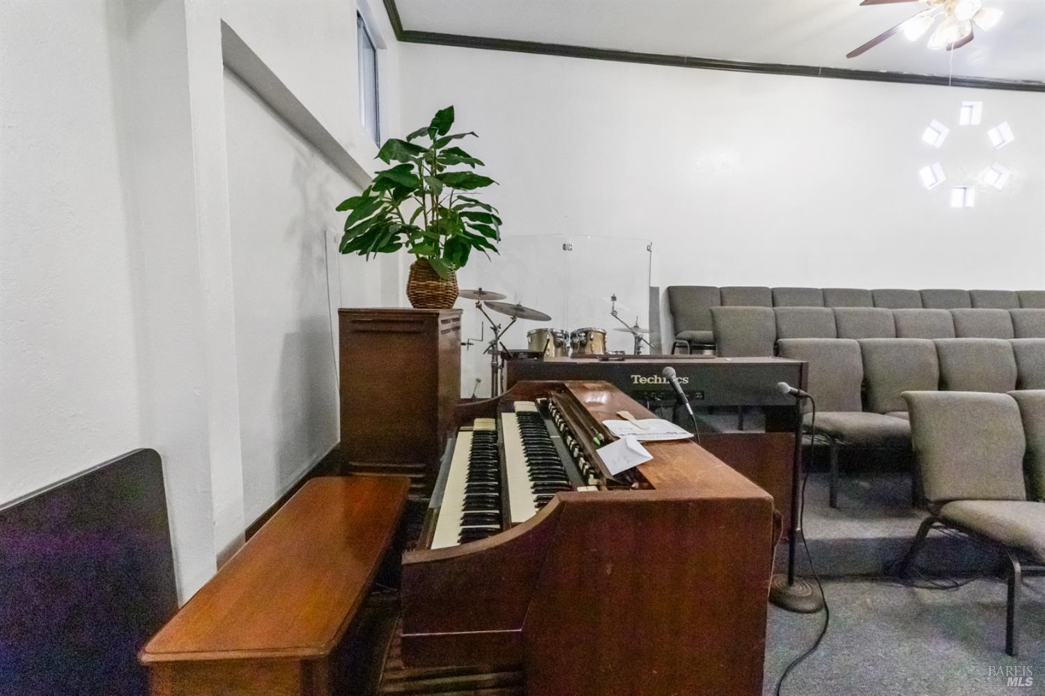 671 9th Street Richmond CA 94801