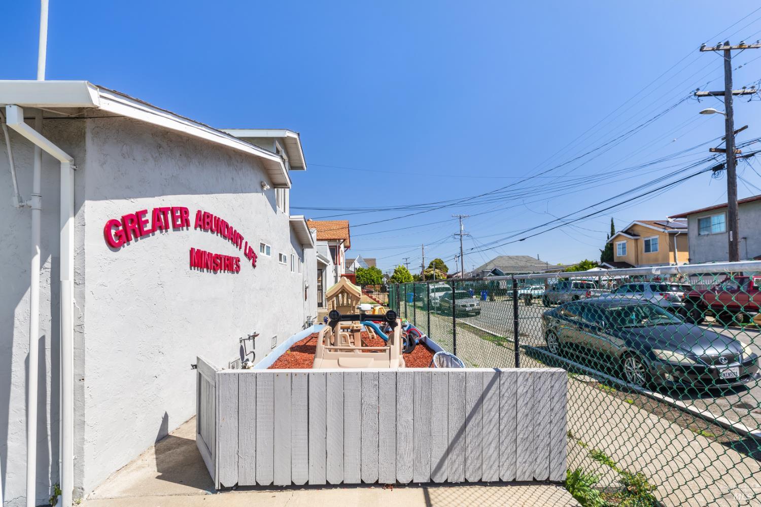 671 9th Street Richmond CA 94801