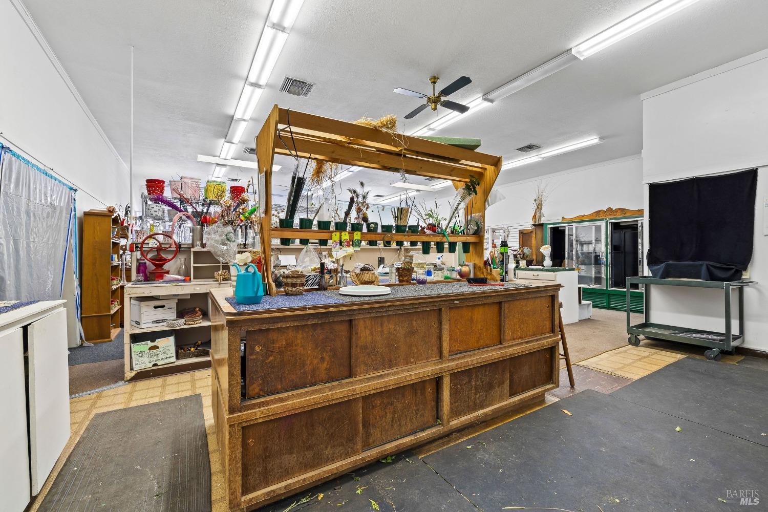 242 S Main Street Willits CA 95490