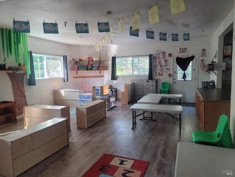 530 N Cloverdale Boulevard Cloverdale CA 95425