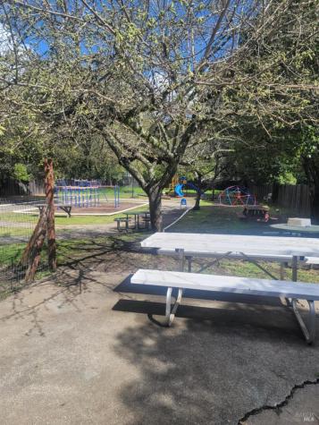 530 N Cloverdale Boulevard Cloverdale CA 95425