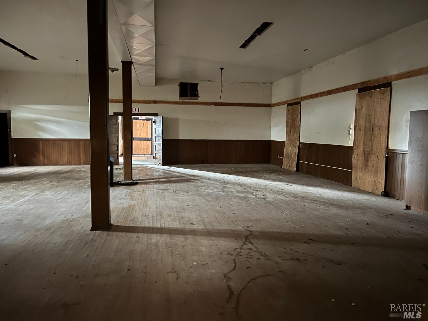 330 S Main Street Willits CA 95490