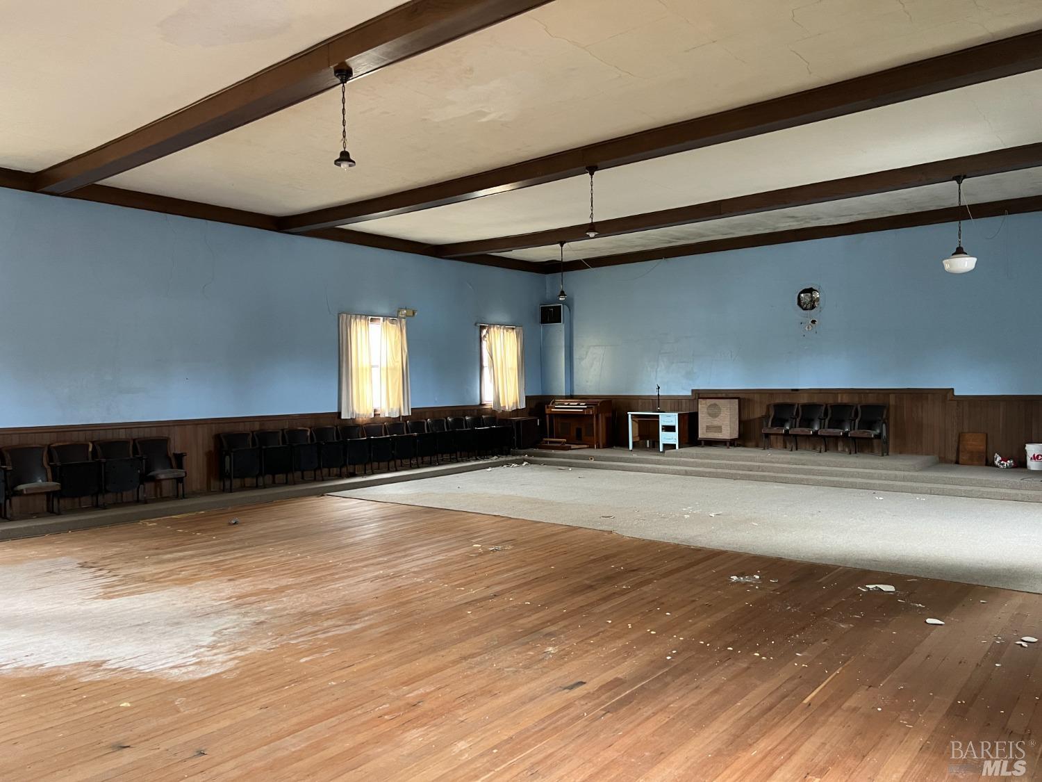 330 S Main Street Willits CA 95490