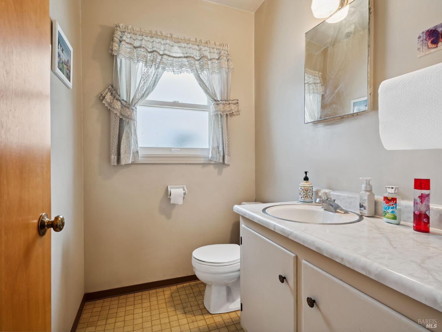 805 Healdsburg Avenue Healdsburg CA 95448