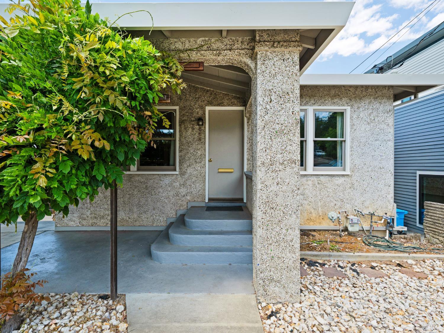 805 Healdsburg Avenue Healdsburg CA 95448