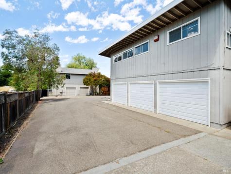 805 Healdsburg Avenue Healdsburg CA 95448