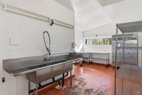 5186-5220 Highway 116 Highway S Sebastopol CA 95472