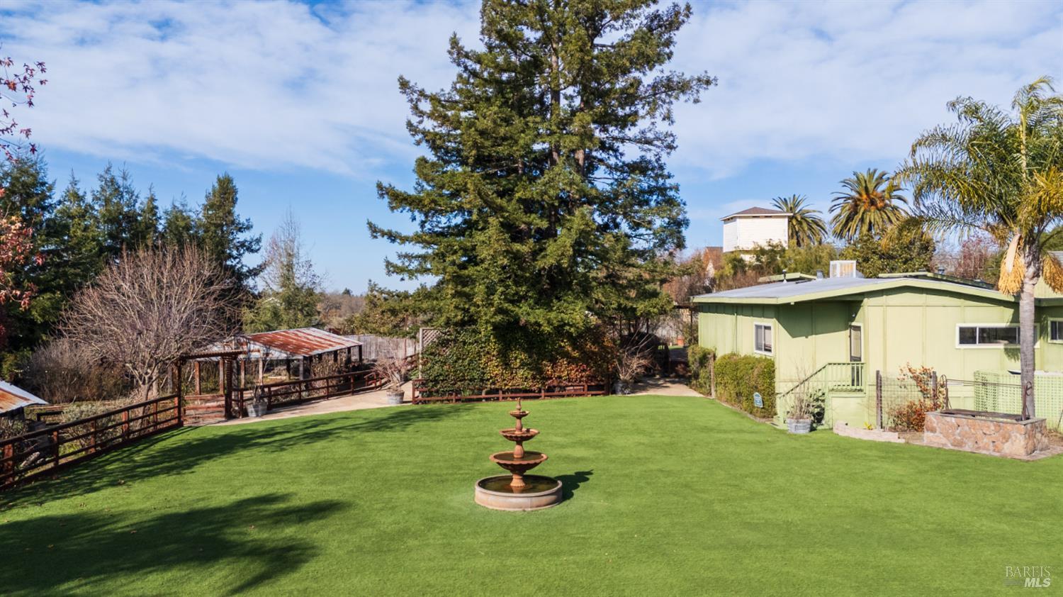 5186-5220 Highway 116 Highway S Sebastopol CA 95472