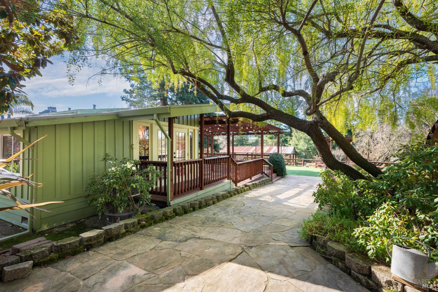 5186-5220 Highway 116 Highway S Sebastopol CA 95472