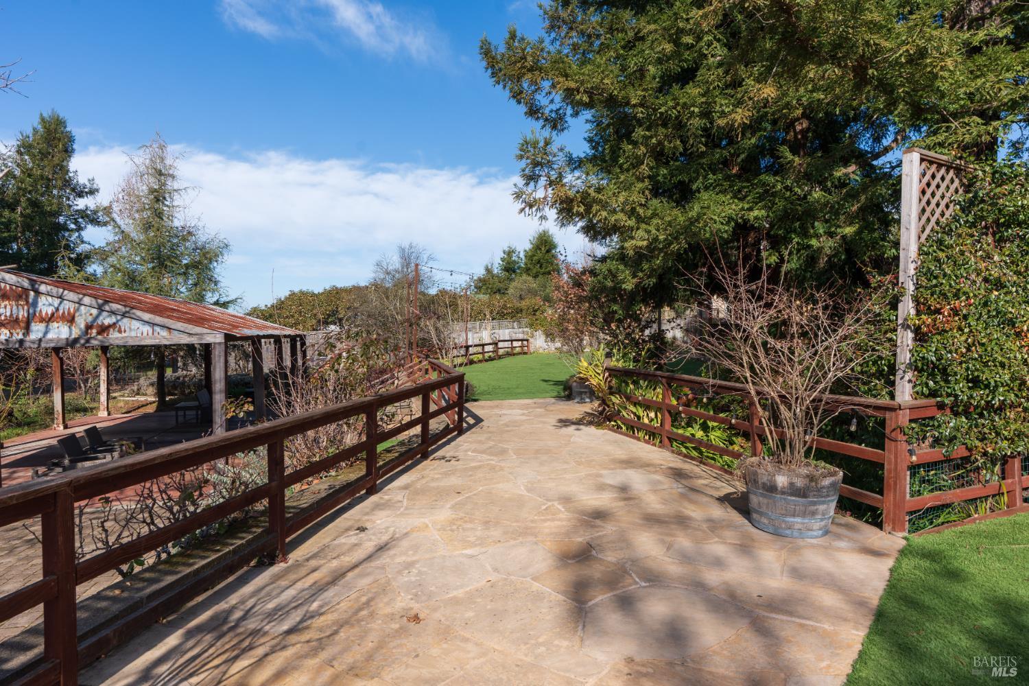 5186-5220 Highway 116 Highway S Sebastopol CA 95472