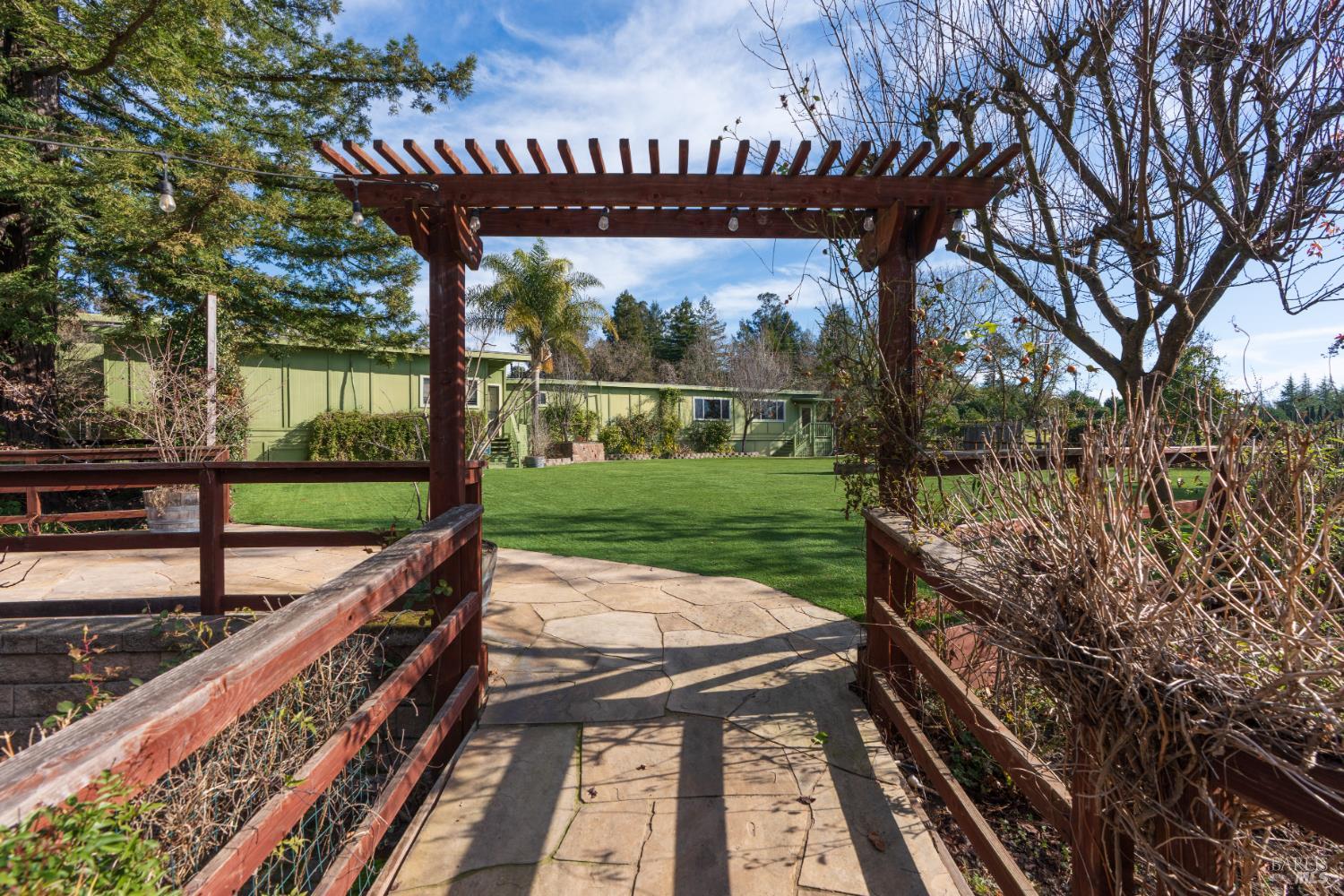 5186-5220 Highway 116 Highway S Sebastopol CA 95472