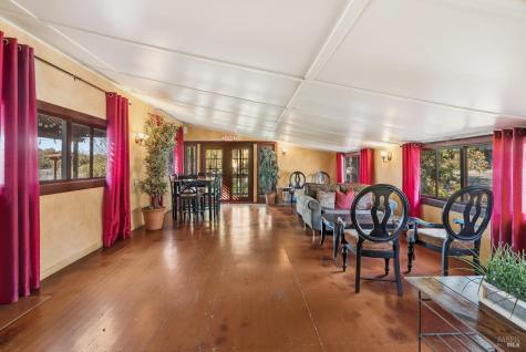 5186-5220 Highway 116 Highway S Sebastopol CA 95472