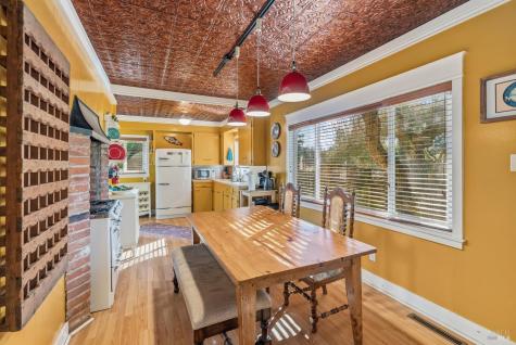 5186-5220 Highway 116 Highway S Sebastopol CA 95472