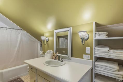 5186-5220 Highway 116 Highway S Sebastopol CA 95472