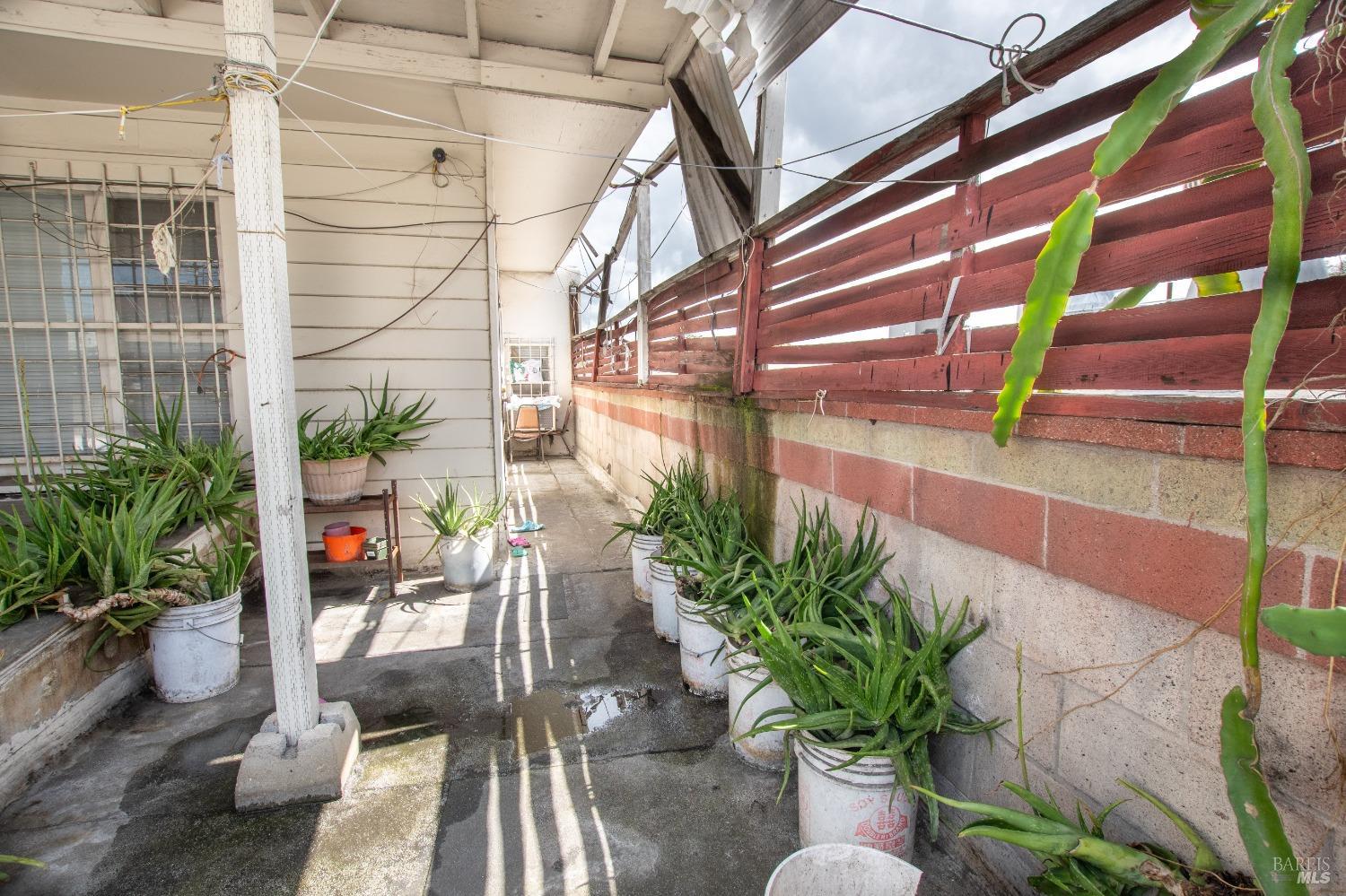 2811 Havenscourt Boulevard Oakland CA 94605