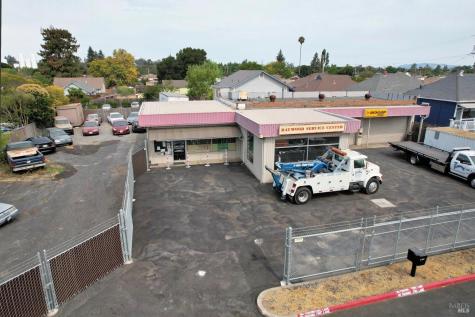 527 E Washington Street Petaluma CA 94952