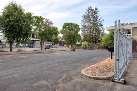 527 E Washington Street Petaluma CA 94952