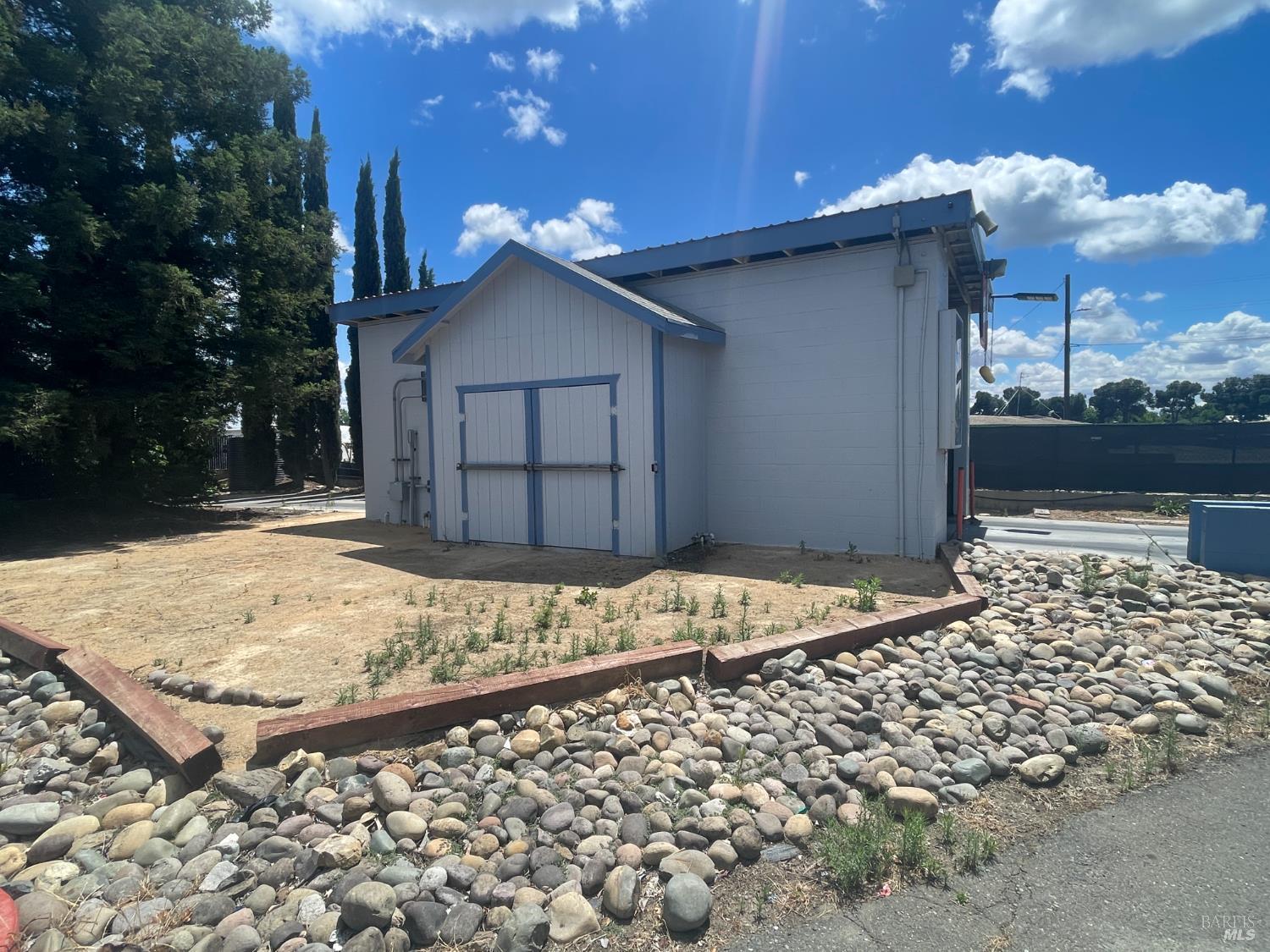 720 N Adams Street Dixon CA 95620