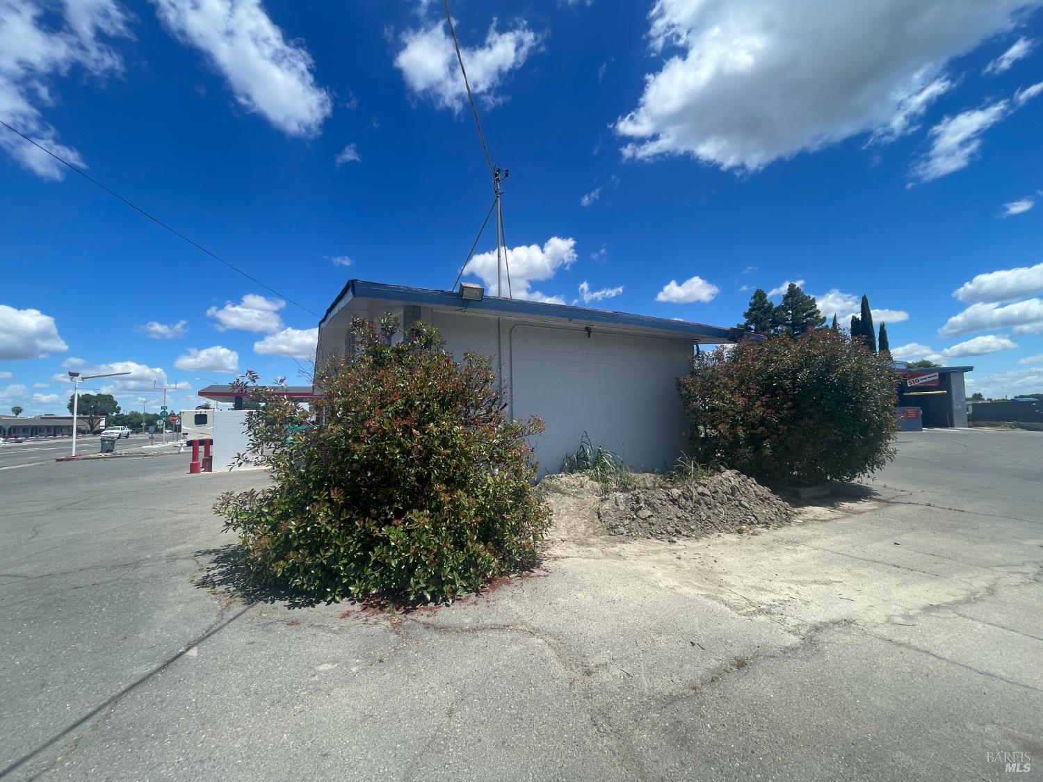 720 N Adams Street Dixon CA 95620