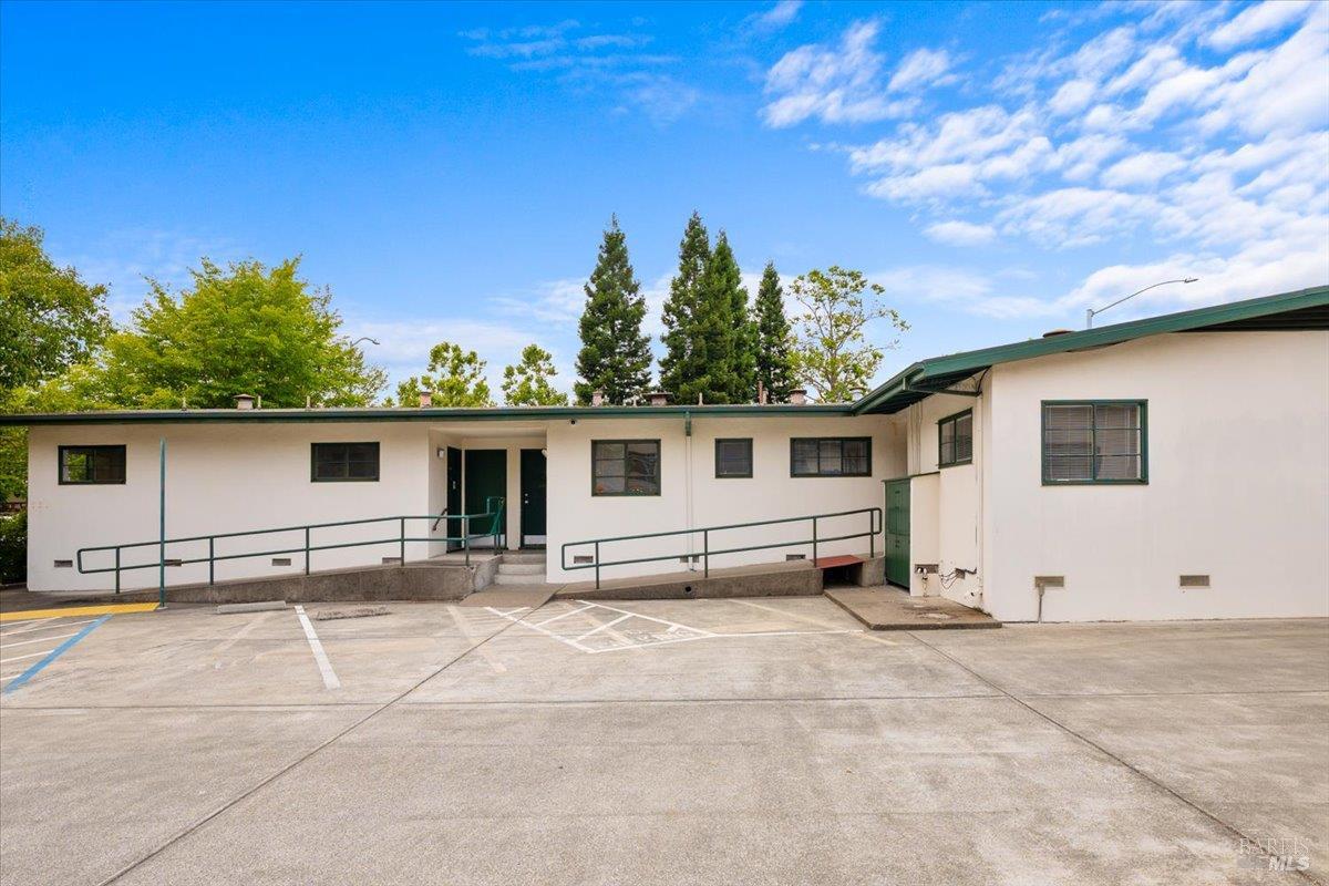 1190 Montgomery Drive Santa Rosa CA 95405