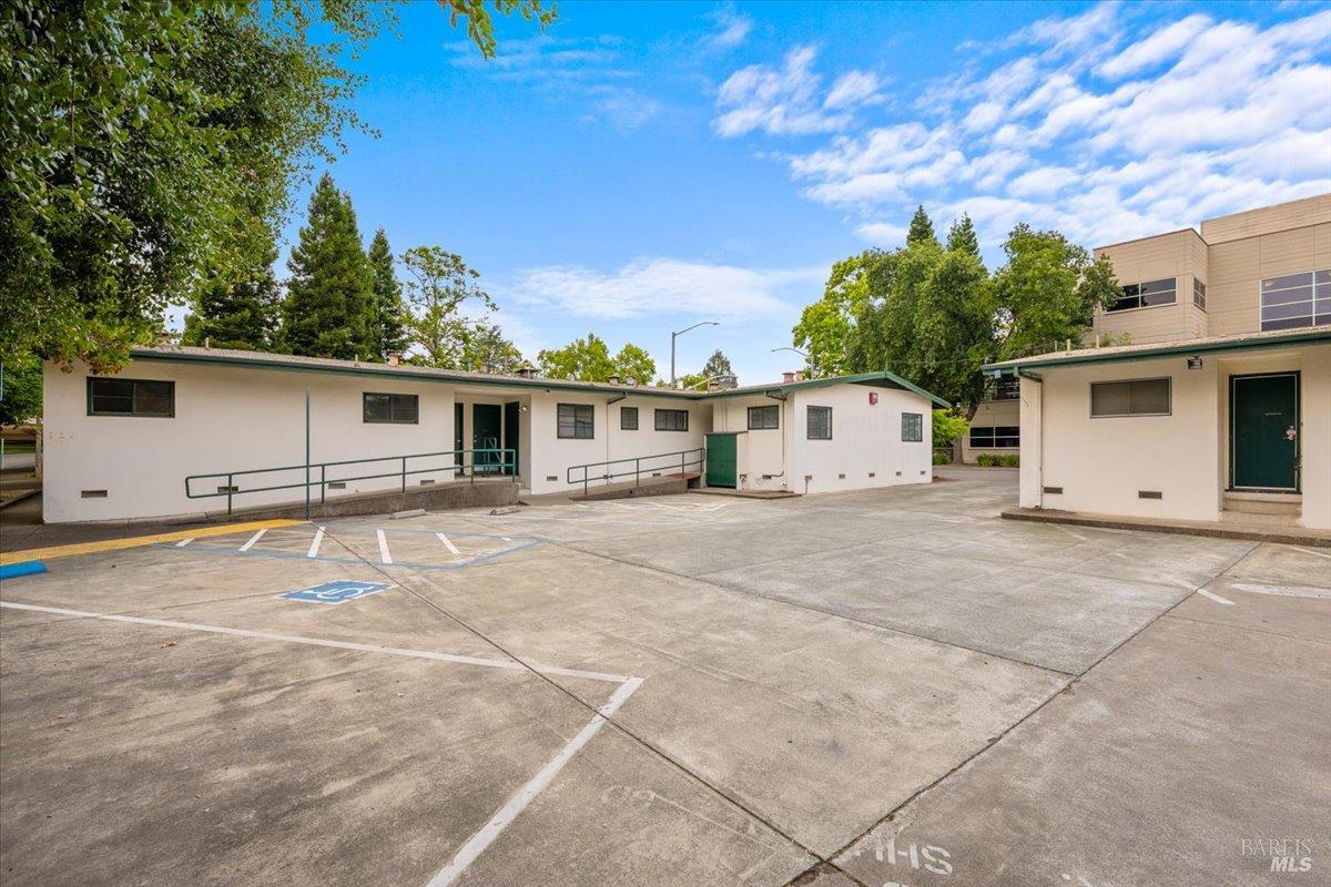1190 Montgomery Drive Santa Rosa CA 95405