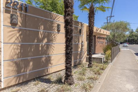 2211 4th Street Santa Rosa CA 95404