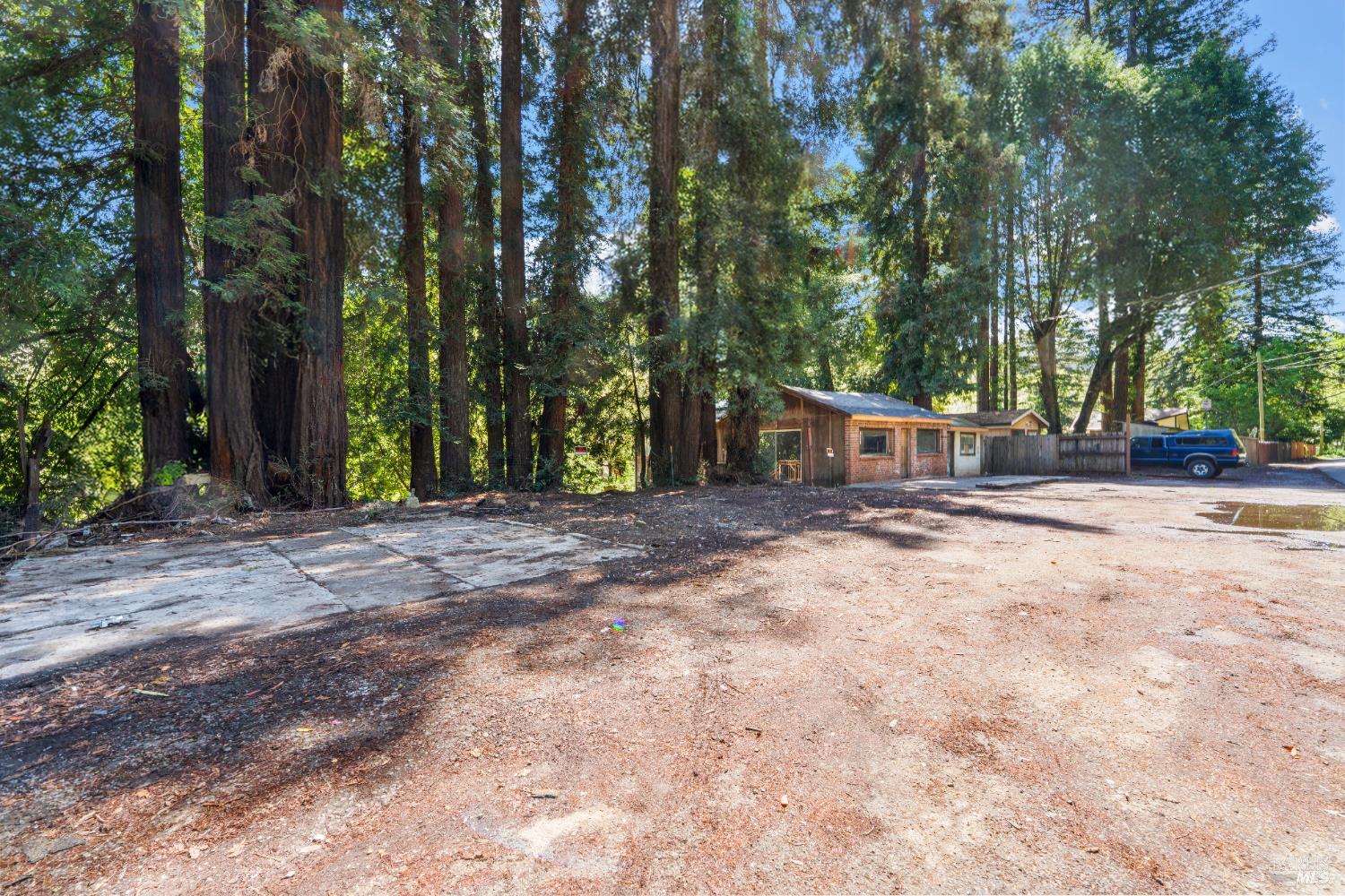10991 River Road Forestville CA 95436