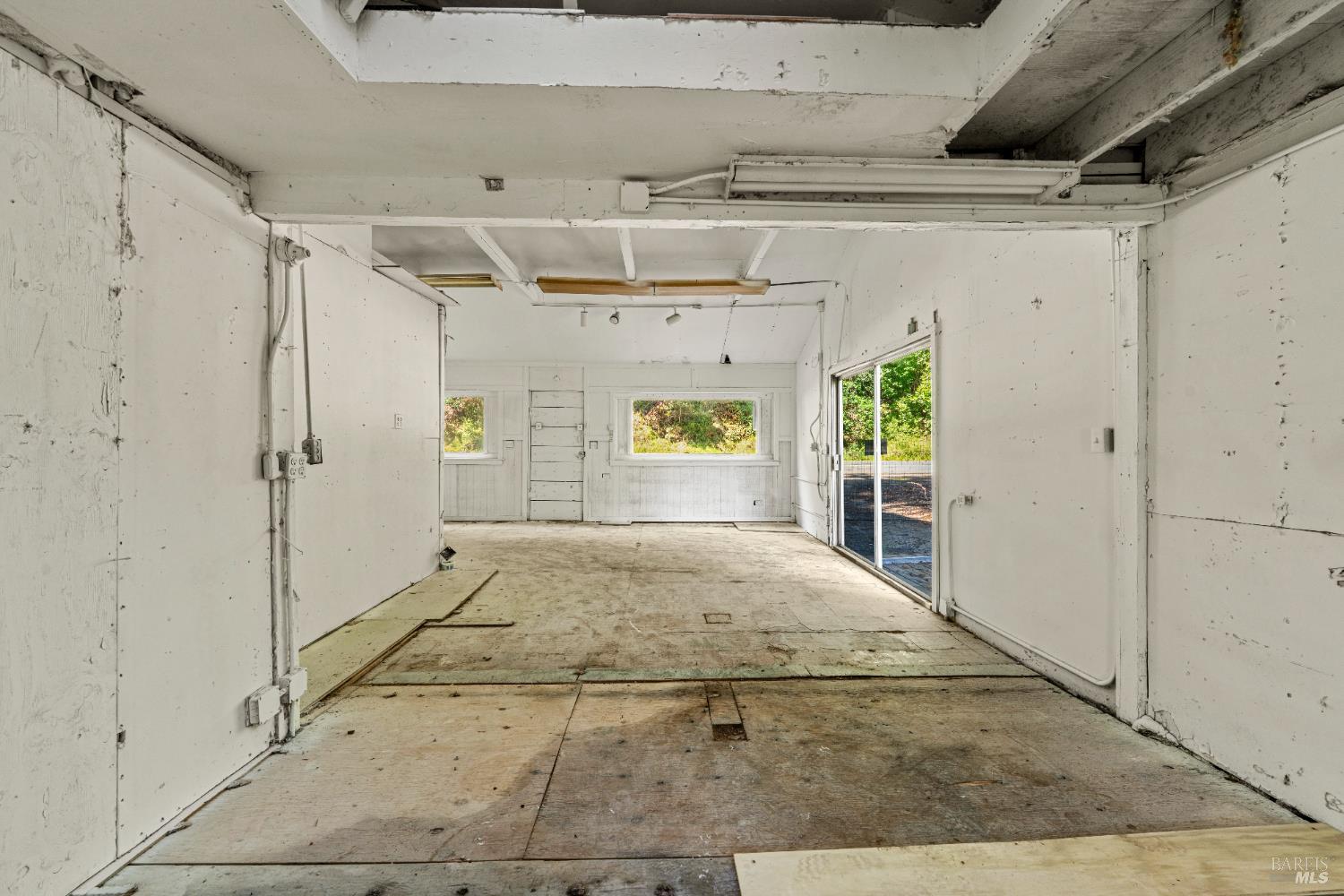 10991 River Road Forestville CA 95436