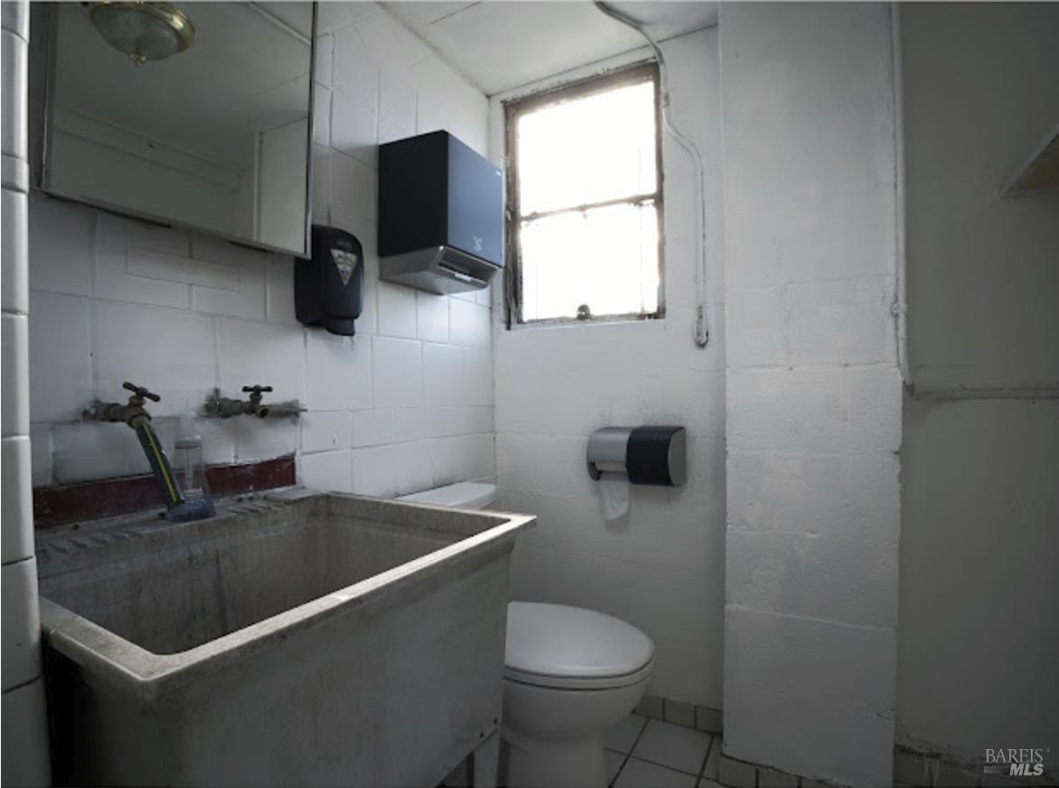 355 W 9th Street Santa Rosa CA 95401