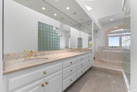 4076-4080 Old Redwood Highway Santa Rosa CA 95403