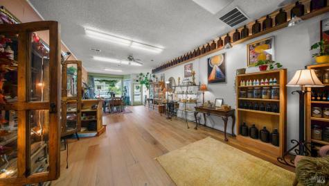 487-495 S Main Street Sebastopol CA 95472