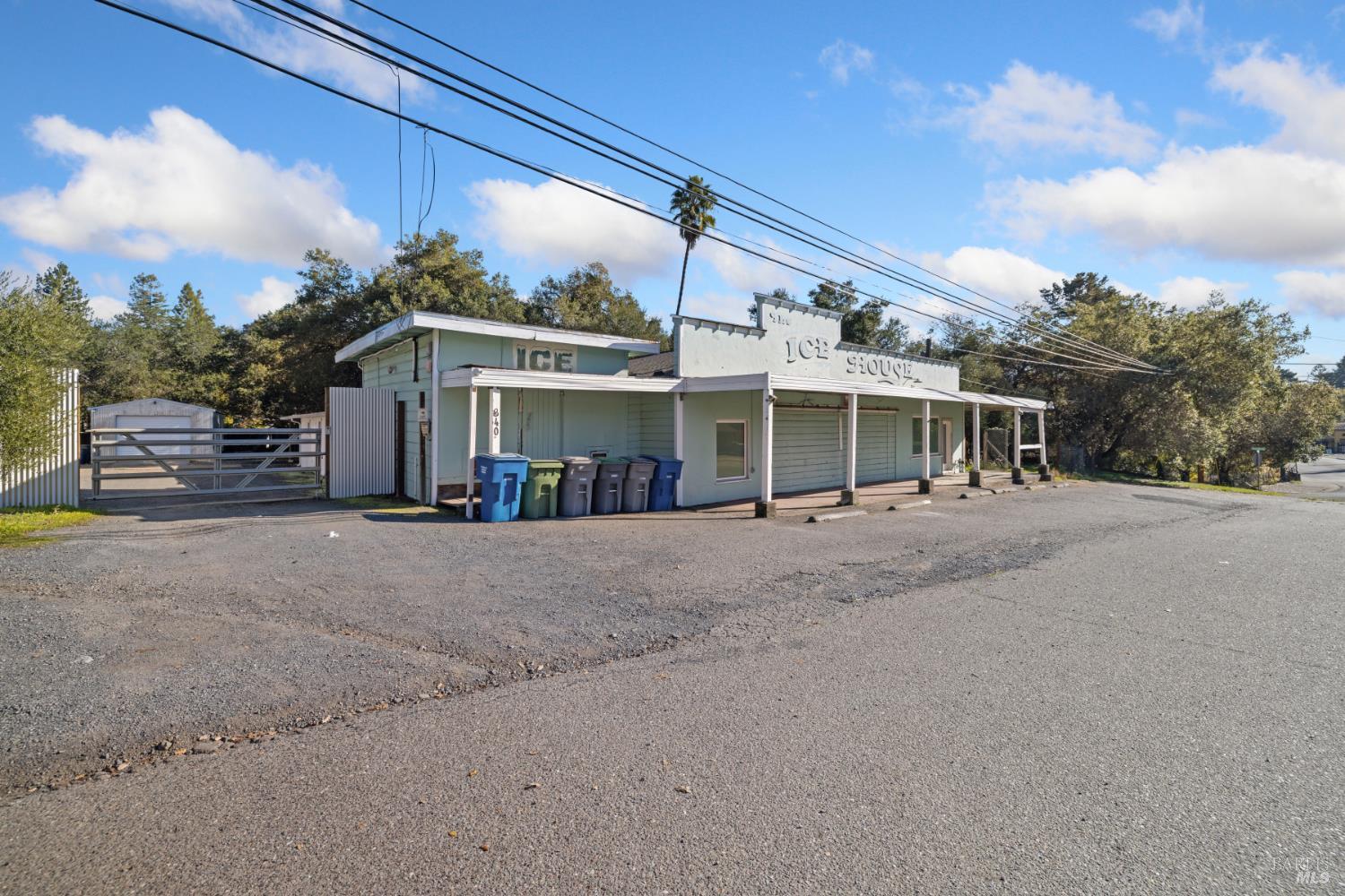 840 N Cloverdale Boulevard Cloverdale CA 95425