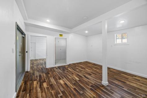 840 N Cloverdale Boulevard Cloverdale CA 95425